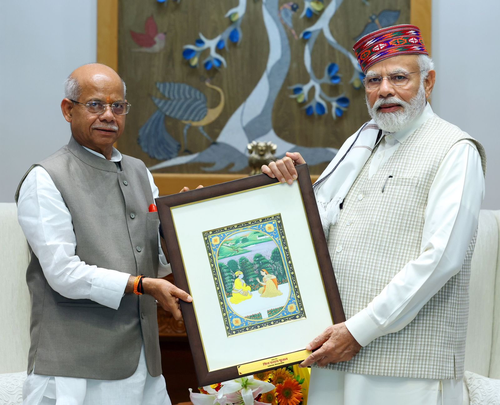 हिमाचल के राज्यपाल ने पीएम मोदी से की मुलाकात, बारिश से हुए नुकसान से अवगत कराया