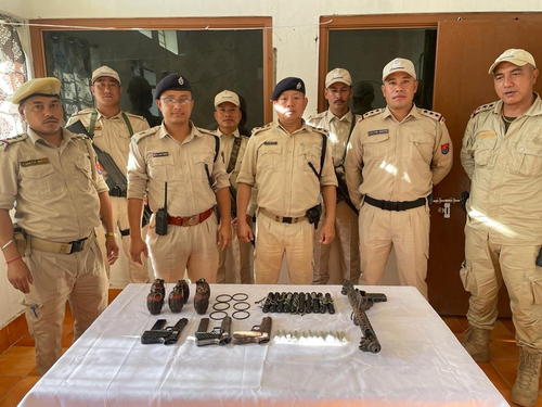 मणिपुर में लूटे गए 8 हथियार, 112 तरह के गोला-बारूद बरामद