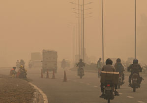 दिल्‍ली को राहत नहीं, सोमवार को भी वायु गुणवत्ता ‘गंभीर’ श्रेणी में