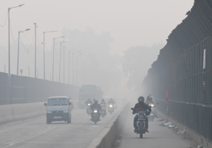 दिल्ली का वायु प्रदूषण अब भी ‘गंभीर’