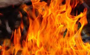 बिहार : घर में लगी आग, परिवार के चार लोग जिंदा जले