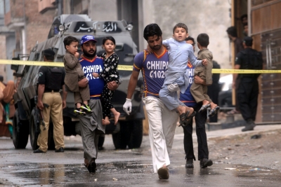 पाकिस्तान में विस्फोट में दो की मौत, तीन घायल