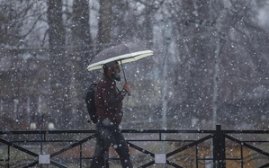 जम्मू-कश्मीर में बुधवार को कई स्थानों पर बारिश, बर्फबारी की संभावना: मौसम विभाग