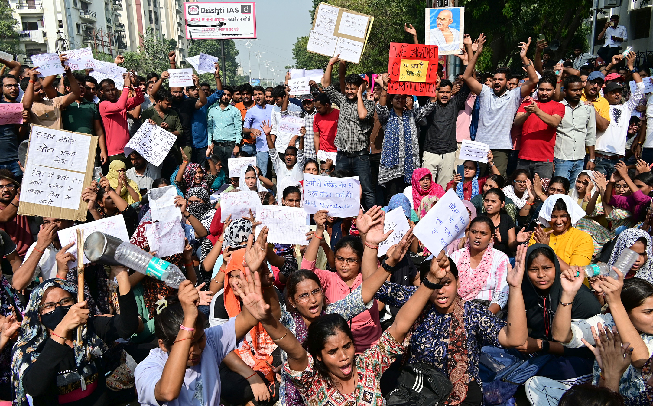 ‘हम जानते थे कि सीएम योगी हमारे पक्ष में खड़े होंगे’, आयोग के फैसले से छात्रों में खुशी की लहर