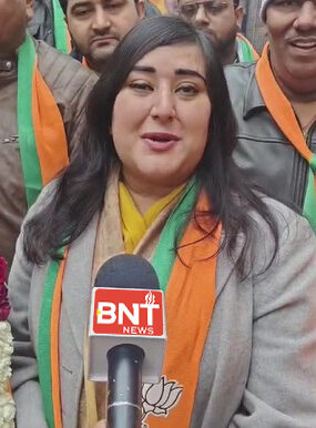 सिसोदिया के नॉमिनेशन में डेढ़ करोड़ रुपये का लोन दिखाने पर बांसुरी स्वराज ने उठाए सवाल