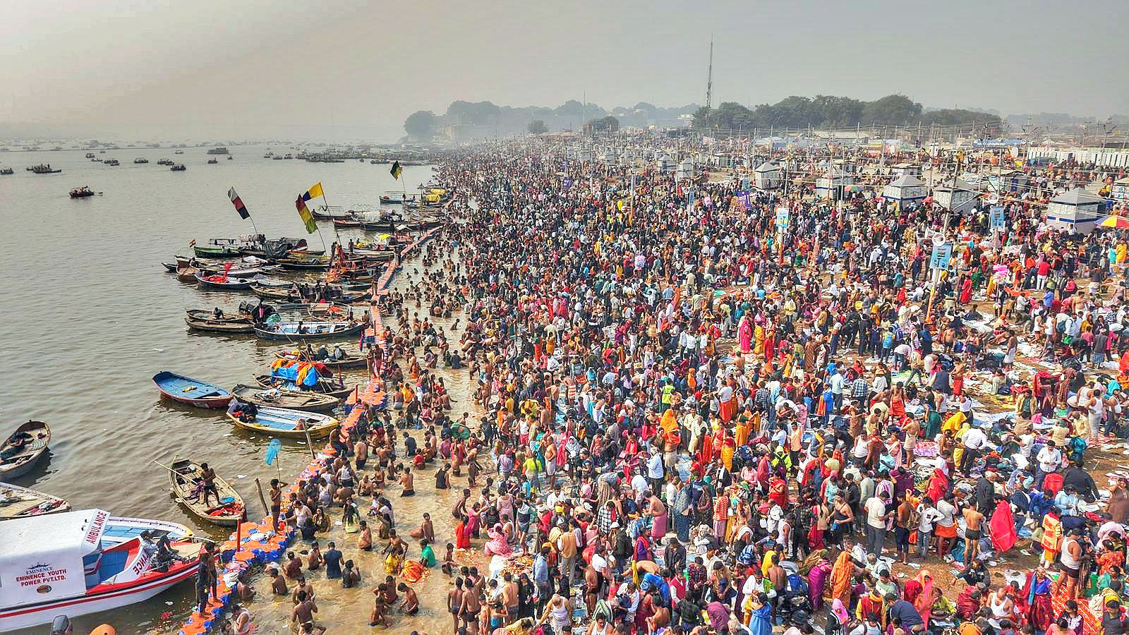 मौनी अमावस्या से पहले ही महाकुंभ में दिख रहा आस्था का ज्वार