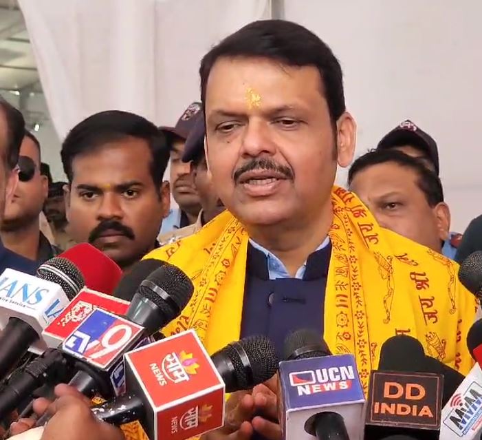 सीएम देवेंद्र फडणवीस ने नई दिल्ली रेलवे स्टेशन पर हुए हादसे पर दुख जताया, लव जिहाद पर भी दिया बयान