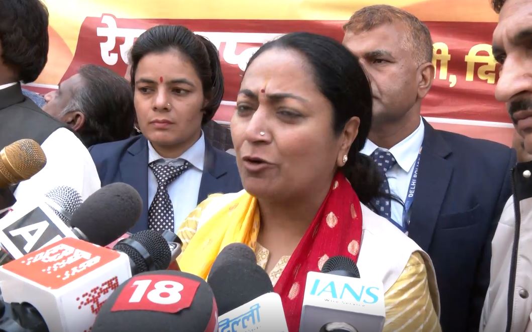 कांग्रेस और आप को हमसे नैतिक सवाल पूछने का अधिकार नहीं : सीएम रेखा गुप्ता