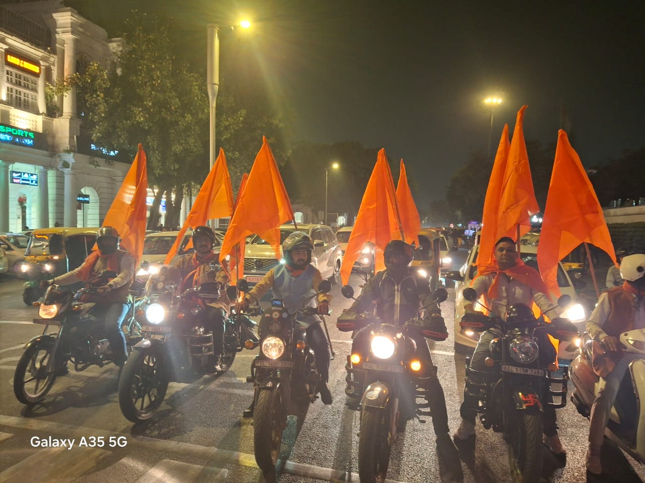 दिल्ली की पहली भगवा राइडर्स रैली निकाली गई