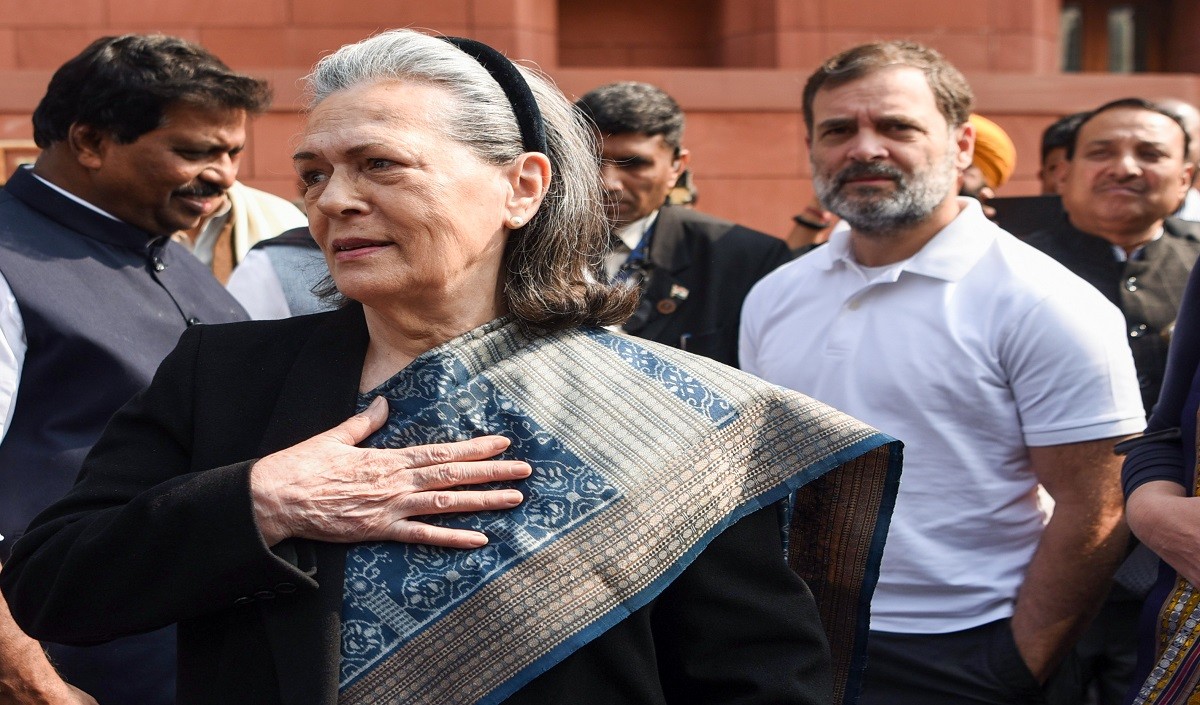 सोनिया गांधी के खिलाफ विशेषाधिकार हनन प्रस्ताव, राष्ट्रपति मुर्मू को ‘बेचारी’ कहने का मामला