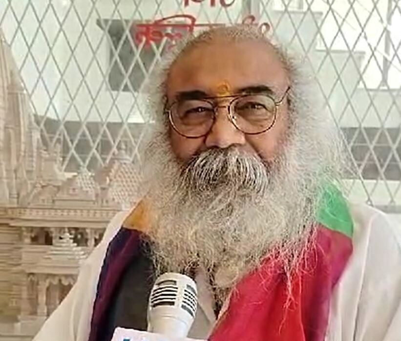 ‘औरंगजेब हिंदुओं का दुश्मन था’, ‘गड़े मुर्दे’ नहीं उखाड़ने चाहिए : आचार्य प्रमोद कृष्णम