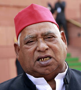 रामगोपाल यादव को जातिवादी कहना दिन को अंधेरा कहने जैसा : अवधेश प्रसाद