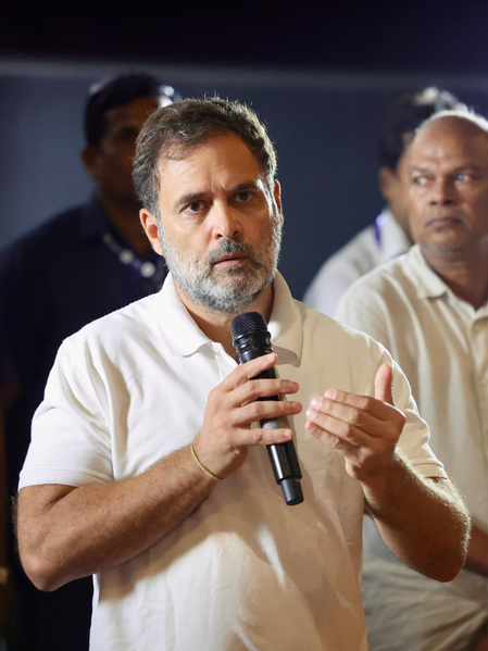 भाजपा का तंज, ‘राहुल बोल रहे पाकिस्तान की भाषा’, ‘निशान-ए पाकिस्तान’ को लेकर पूछा चुभता सवाल