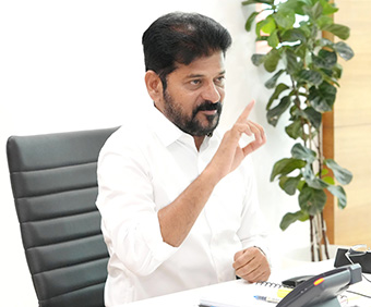 ‘सीधे पाकिस्तान के हाथों में खेल रहे हैं कांग्रेस नेता’, अमित मालवीय ने उठाए रेवंत रेड्डी के बयान पर सवाल