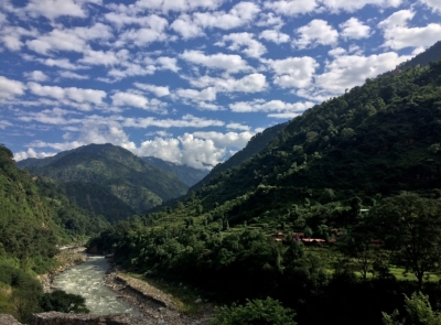 उत्तराखंड के रुद्रप्रयाग में भूस्खलन से दो तीर्थयात्रियों की मौत, चार घायल