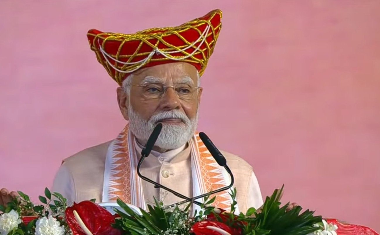 हमें भी समाज और देश की सेवा के लिए समर्पित रहना चाहिए : पीएम मोदी