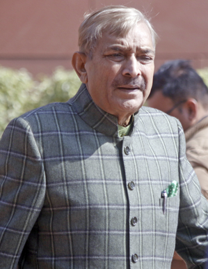 जी-7 के शिखर सम्मेलन के लिए भारत को आमंत्रित नहीं किए जाने पर प्रमोद तिवारी ने उठाए सवाल, कहा यह ‘कमजोर विदेश नीति’ का नतीजा