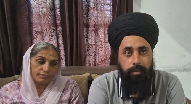 ‘हम खुश हैं कि हमारे बच्चे वापस आ रहे’, ईरान में रिहा कराए गए अमृतपाल के परिजनों ने जताई खुशी