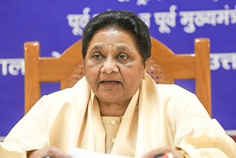 मायावती ने बिना नाम लिए चंद्रशेखर आजाद पर बोला हमला, कांशीराम और मेरा नाम लेकर दलितों को कर रहे गुमराह