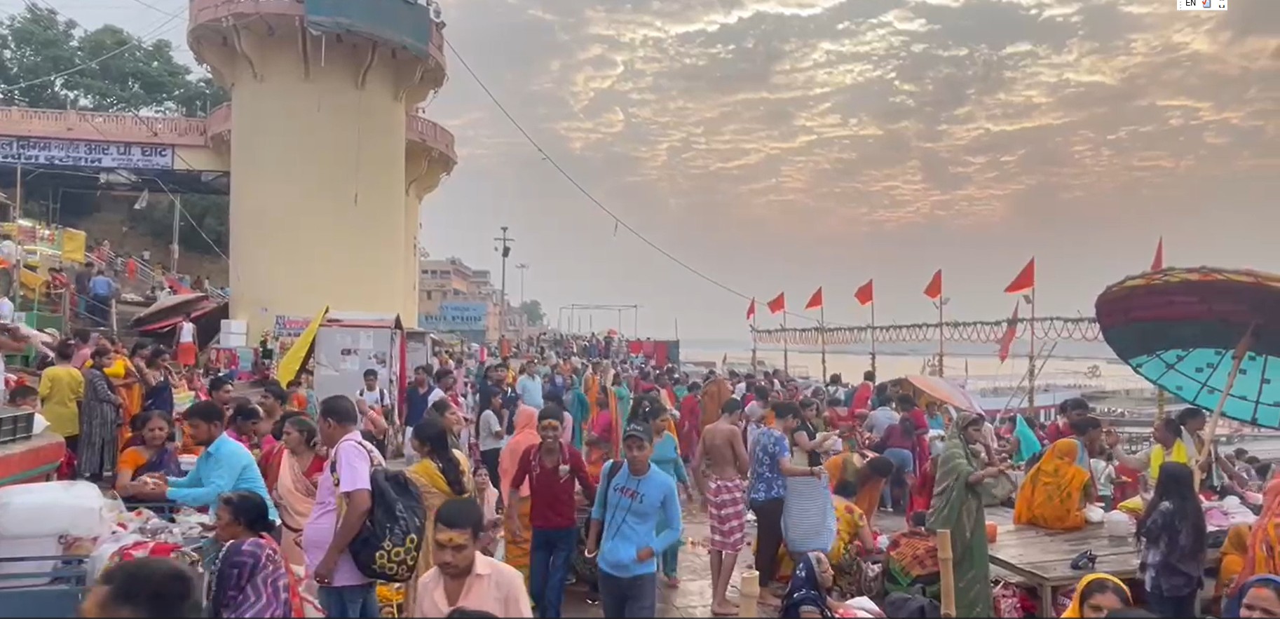 गंगा दशहरा पर काशी, प्रयागराज में हजारों की संख्या में आए श्रद्धालु