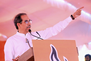 शिवसेना के मुखपत्र ‘सामना’ में छपी उद्धव और राज ठाकरे की तस्वीर, गठबंधन को लेकर अटकलें तेज